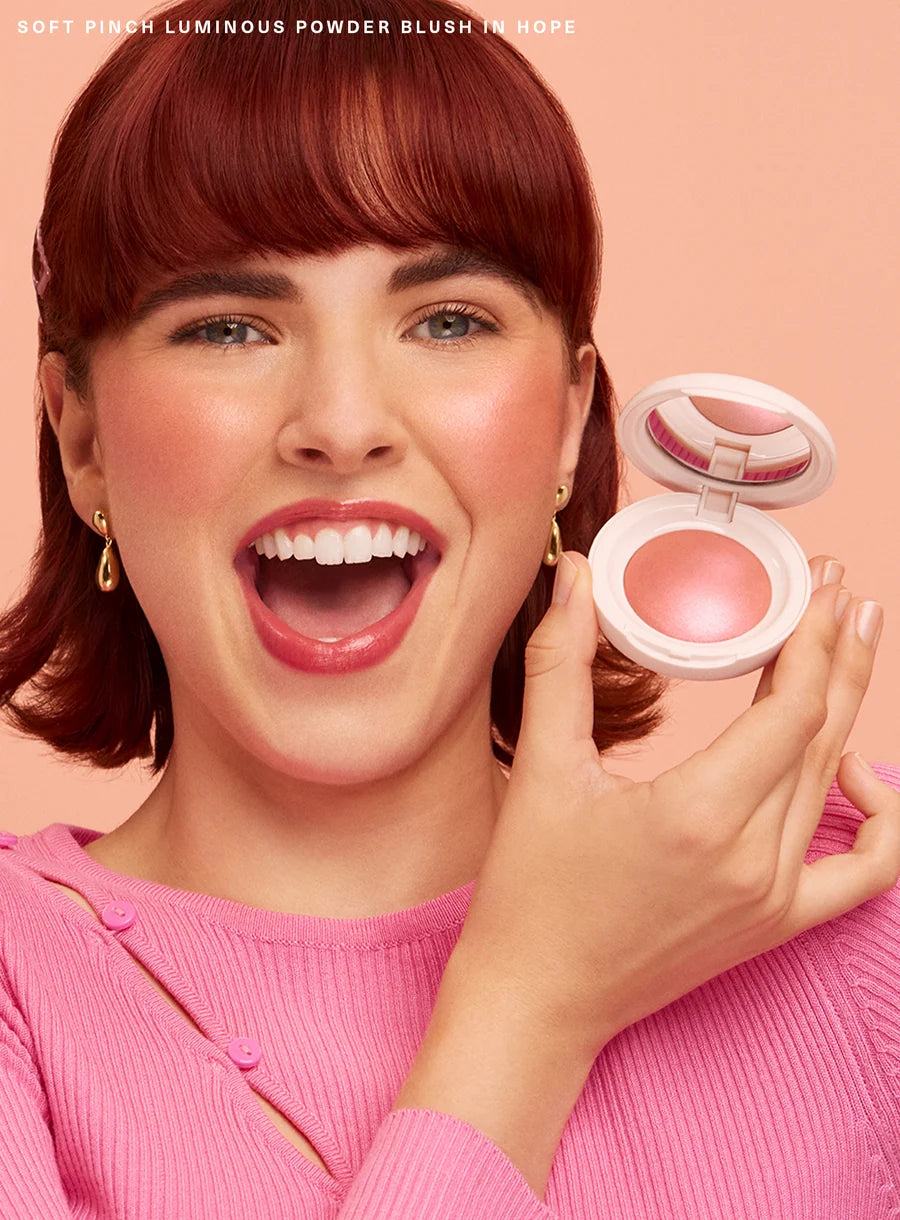 Rare Beauty Soft Pinch Luminous Powder Blush teinte Hope – swatch