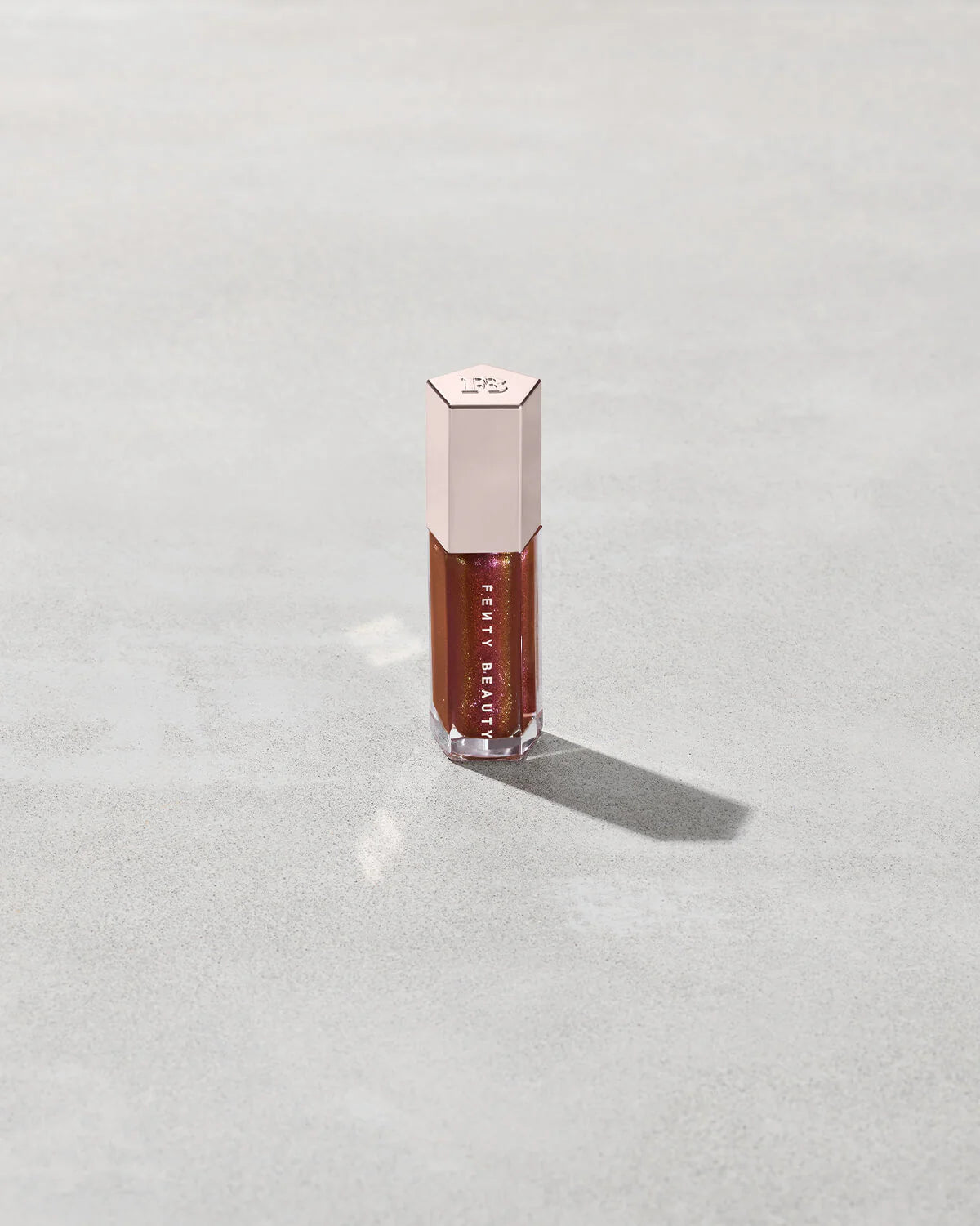 GLOSS BOMB UNIVERSAL LIP LUMINIZER - ref : 09 HOT CHOCOLIT FANTASY