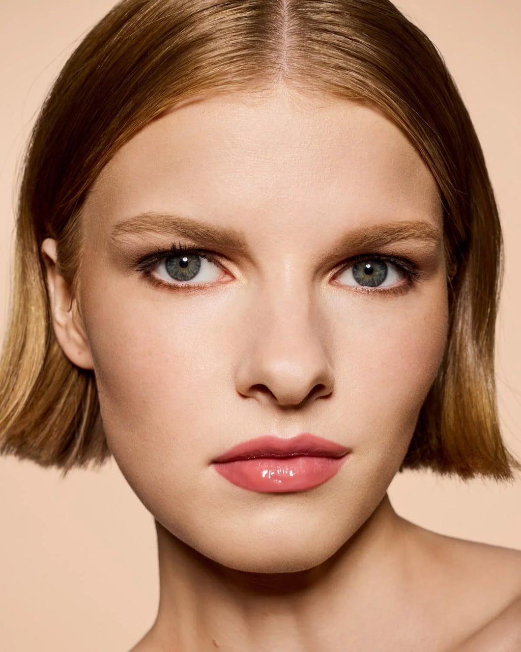 GLOSS BOMB HEAT UNIVERSAL LIP LUMINIZER + PLUMPER - ref : 02 FU$$Y HEAT