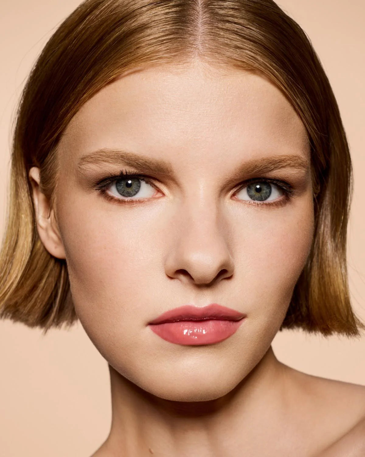 GLOSS BOMB HEAT UNIVERSAL LIP LUMINIZER + PLUMPER - ref : 02 FU$$Y HEAT