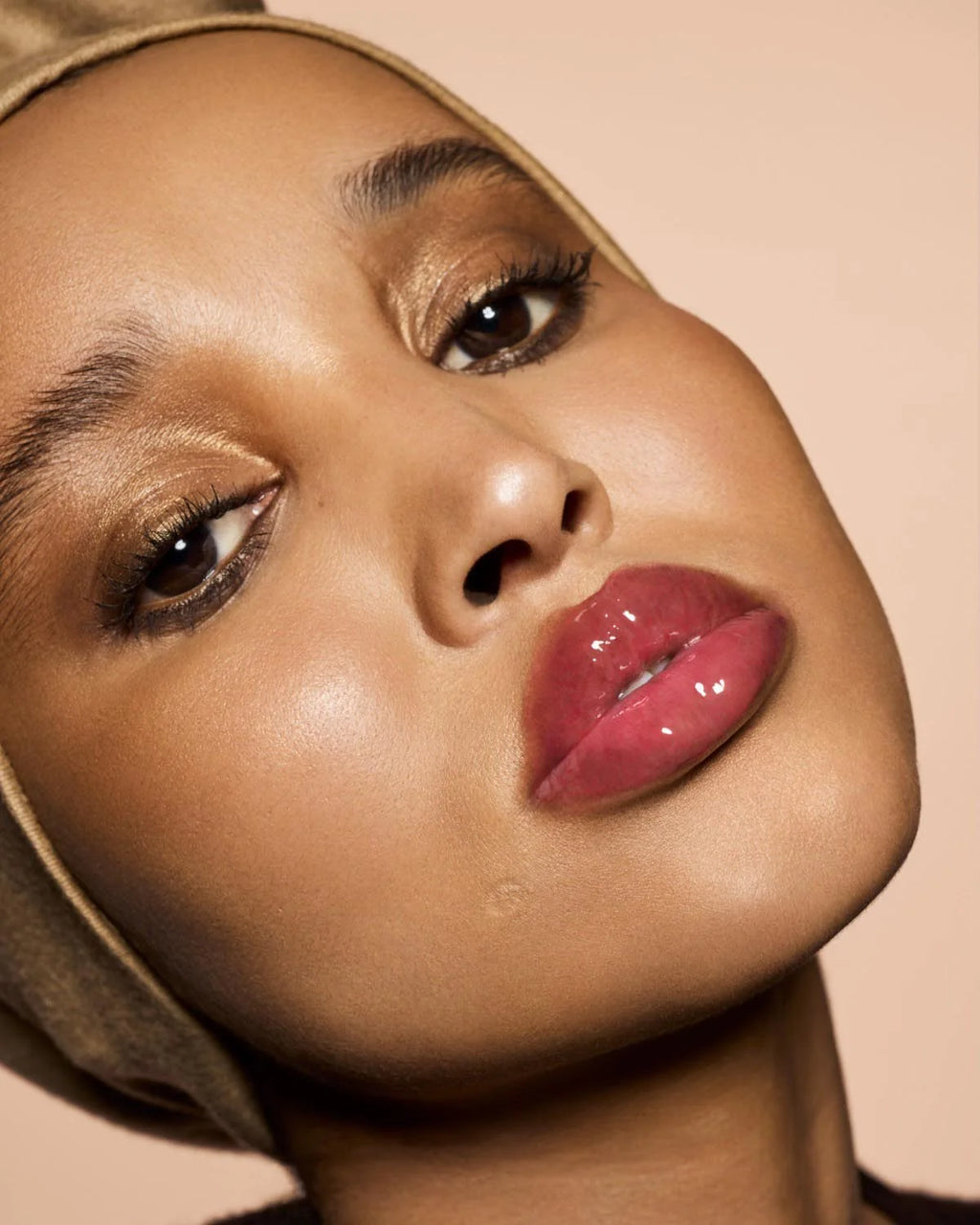 GLOSS BOMB HEAT UNIVERSAL LIP LUMINIZER + PLUMPER - ref : 01 HOT CHERRY