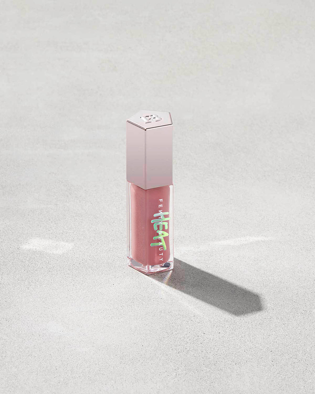 GLOSS BOMB HEAT UNIVERSAL LIP LUMINIZER + PLUMPER - ref : 02 FU$$Y HEAT