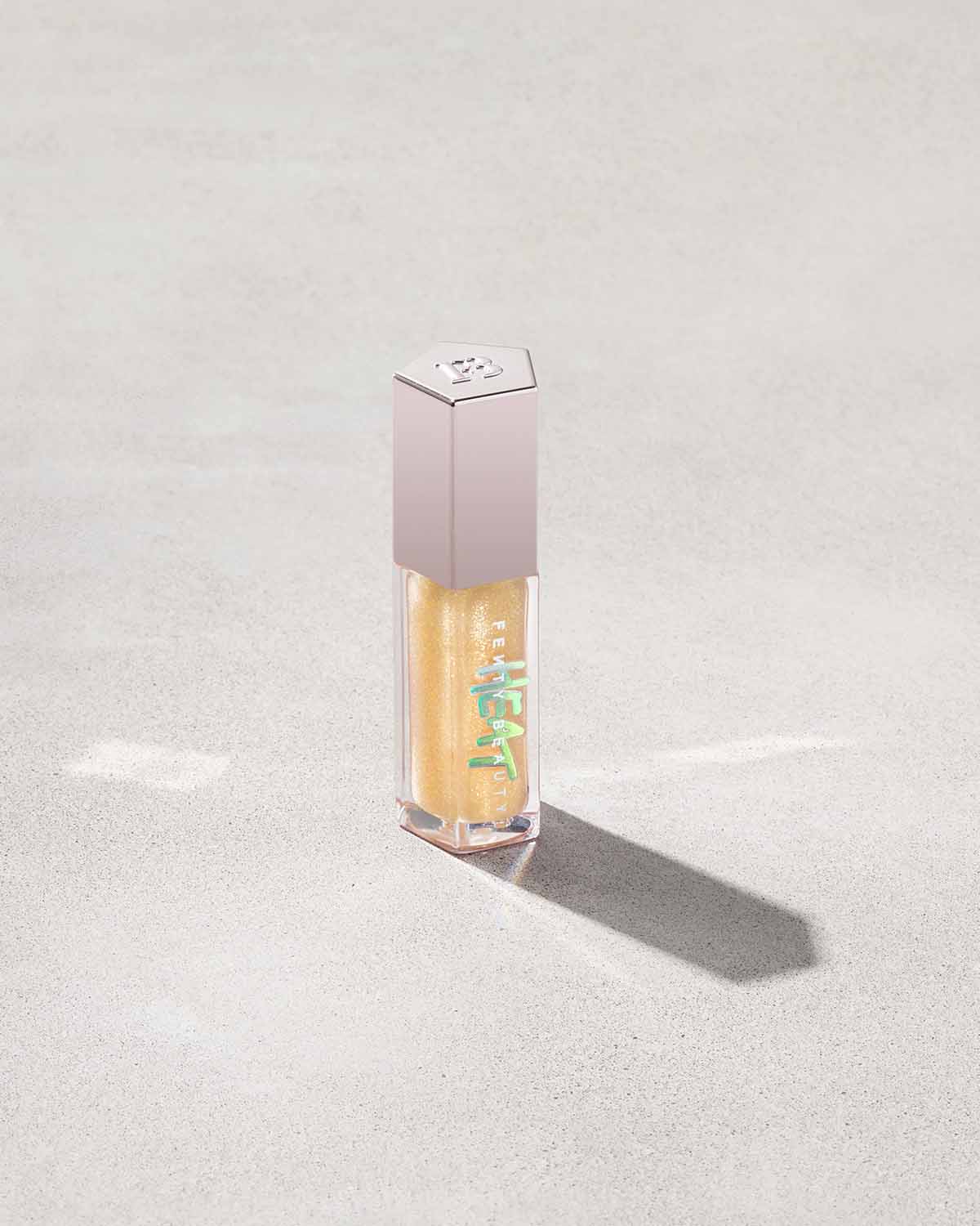 GLOSS BOMB HEAT UNIVERSAL LIP LUMINIZER + PLUMPER - ref : 05 LEMON LAVA