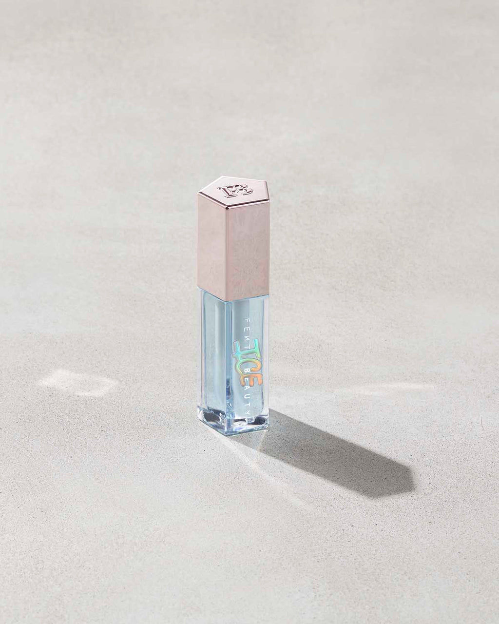 GLOSS BOMB ICE COOLING LIP LUMINIZER - ref : COLD HEART'D