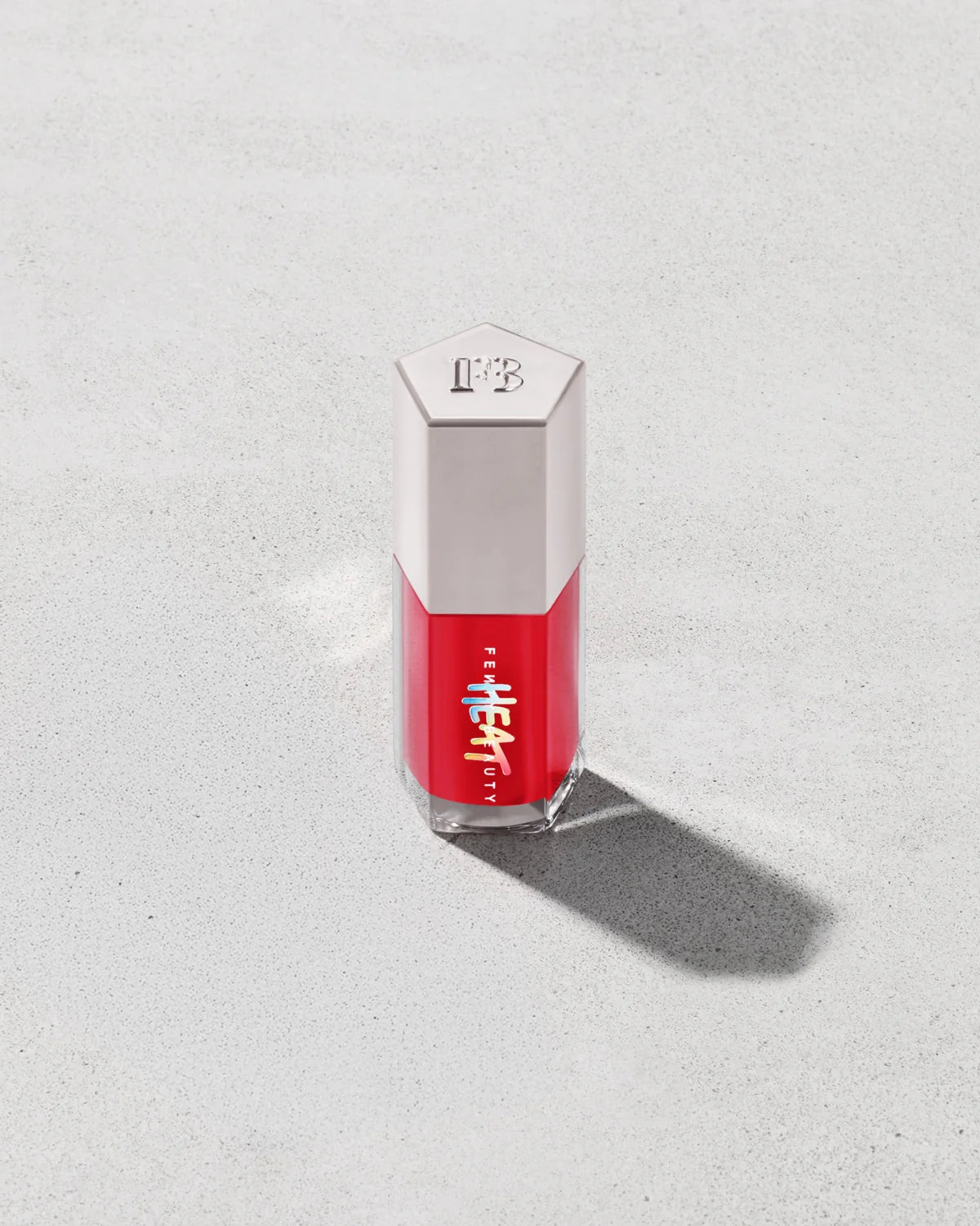 GLOSS BOMB HEAT UNIVERSAL LIP LUMINIZER + PLUMPER - ref : 01 HOT CHERRY