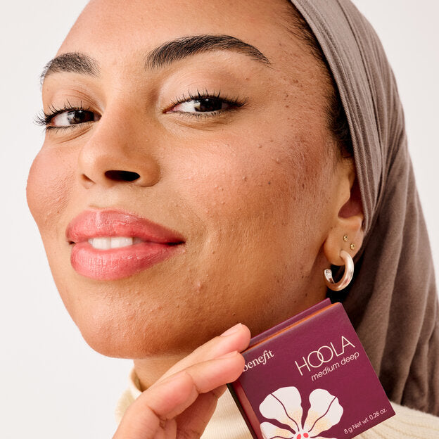 Hoola  Bronzer poudre mat iconique Ref: Hoola Medium-Deep